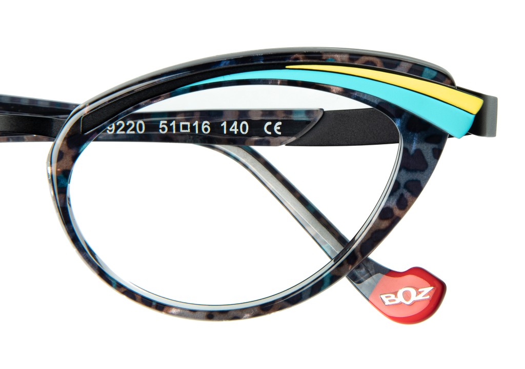 BOZ - Glasses Close up